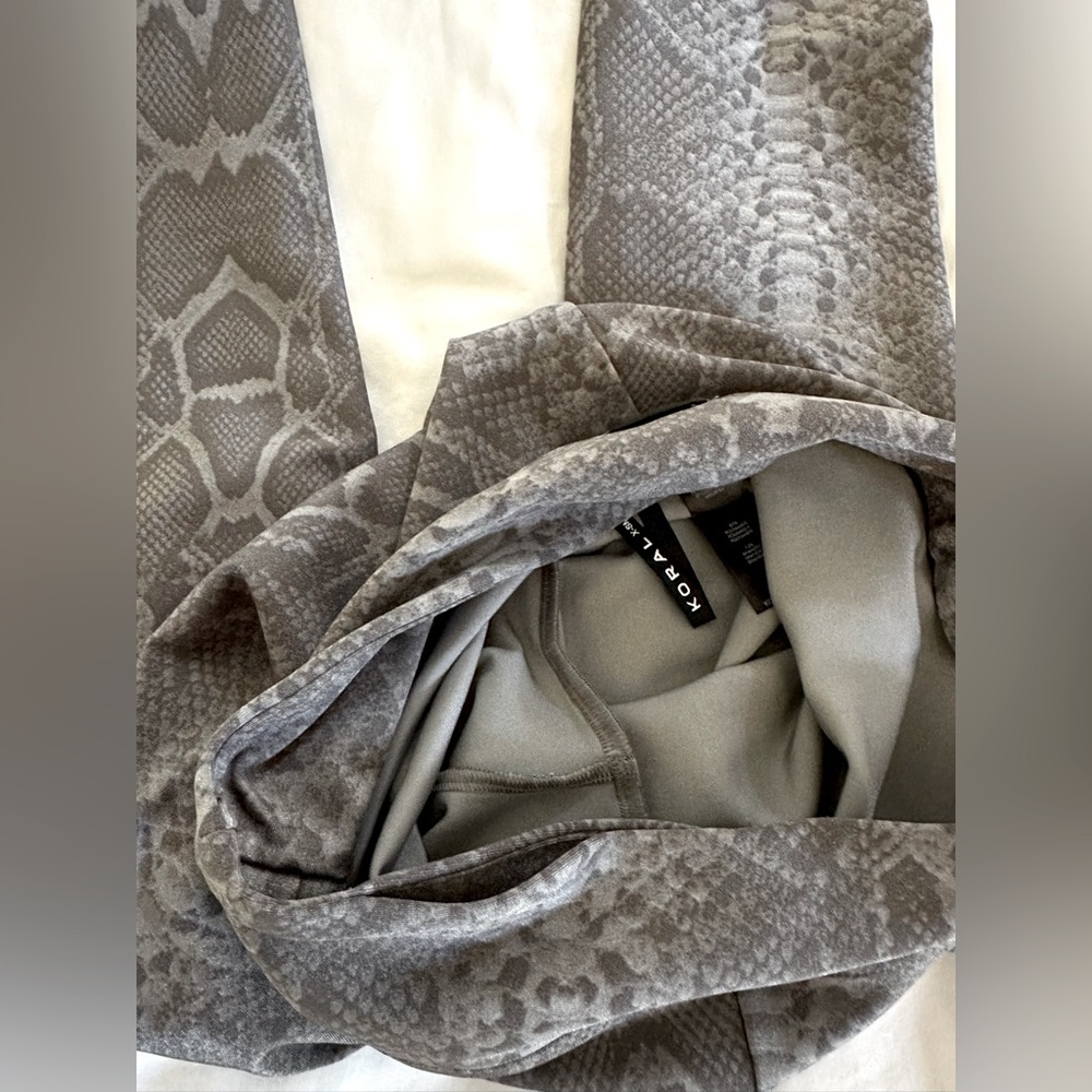 Koral high wasted reptile lustrous infinity legging - Picture 9 of 16